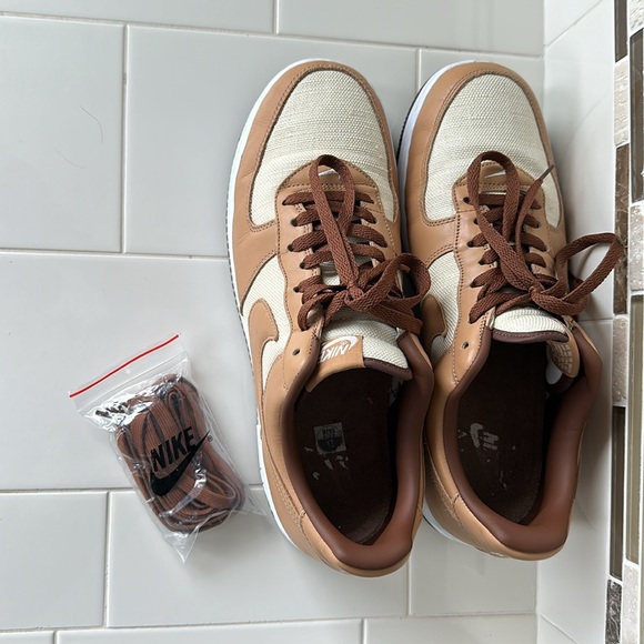 Nike Air Force 1 - Picture 2 of 4